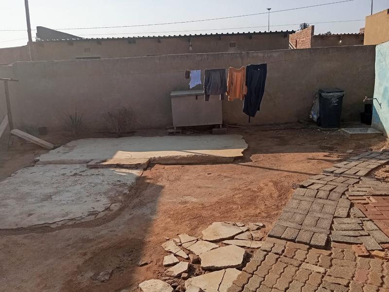 2 Bedroom Property for Sale in Naledi Ext 2 Gauteng