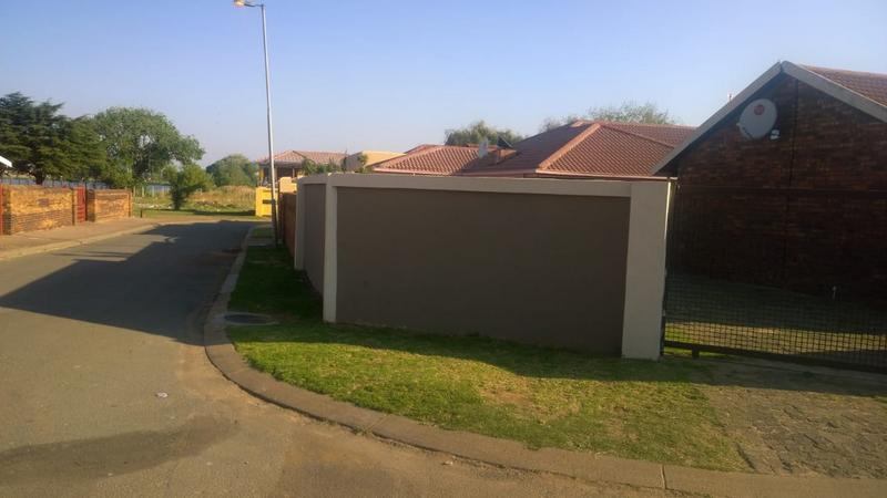 2 Bedroom Property for Sale in Pimville Gauteng