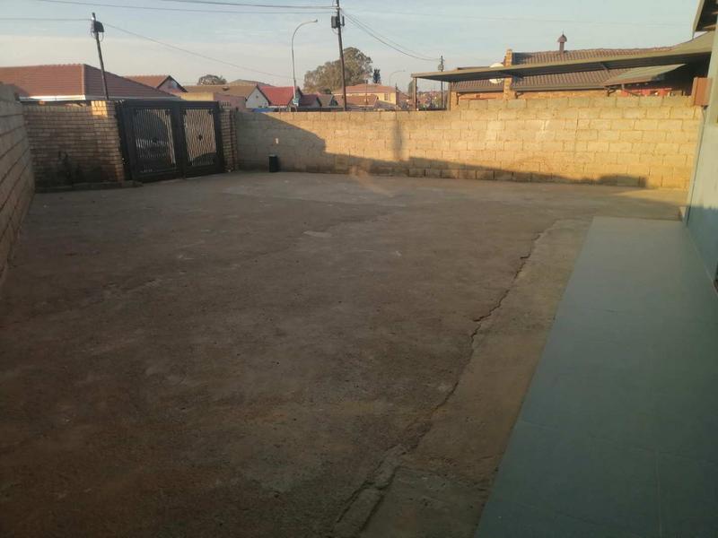 3 Bedroom Property for Sale in Protea Glen Gauteng