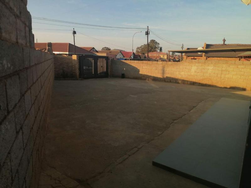 3 Bedroom Property for Sale in Protea Glen Gauteng