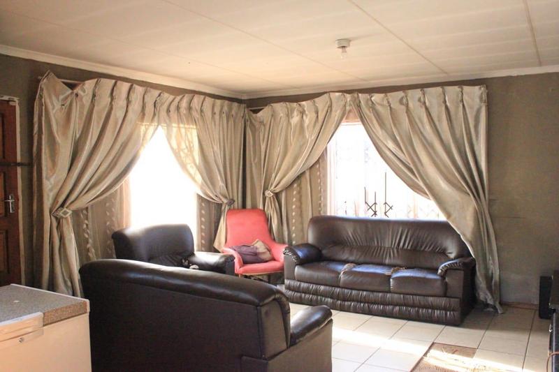 3 Bedroom Property for Sale in Protea Glen Gauteng