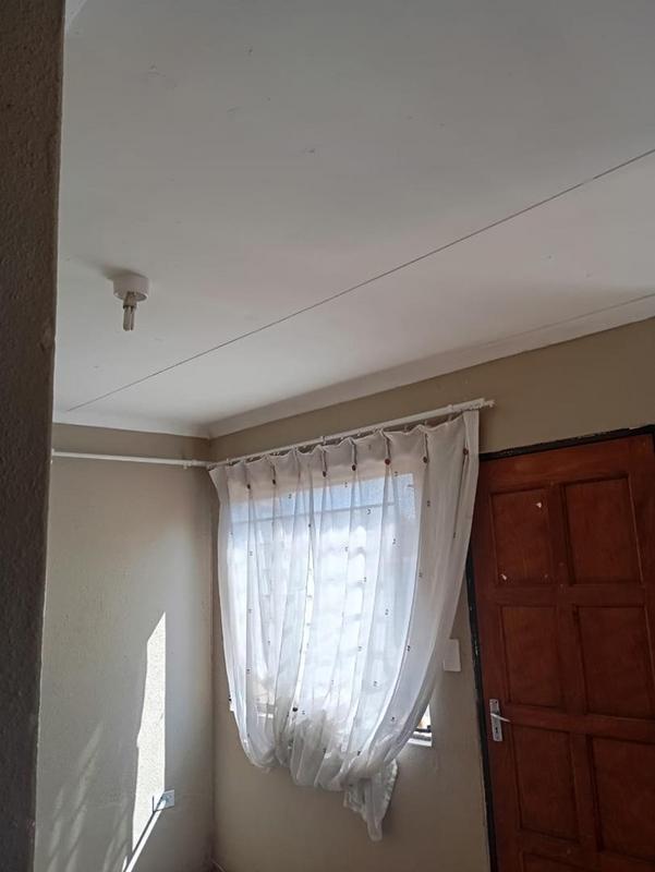 2 Bedroom Property for Sale in Protea Glen Gauteng