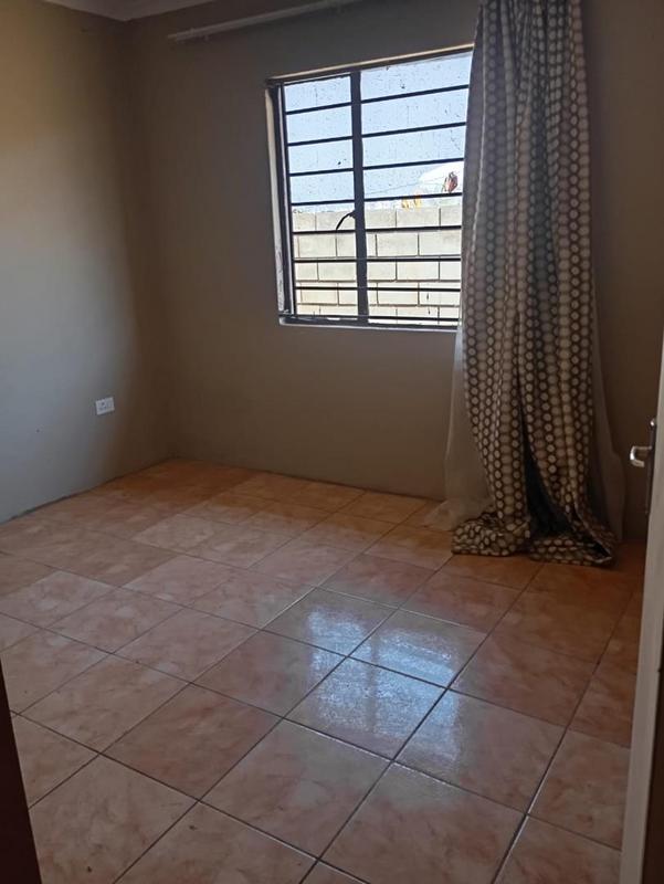 2 Bedroom Property for Sale in Protea Glen Gauteng