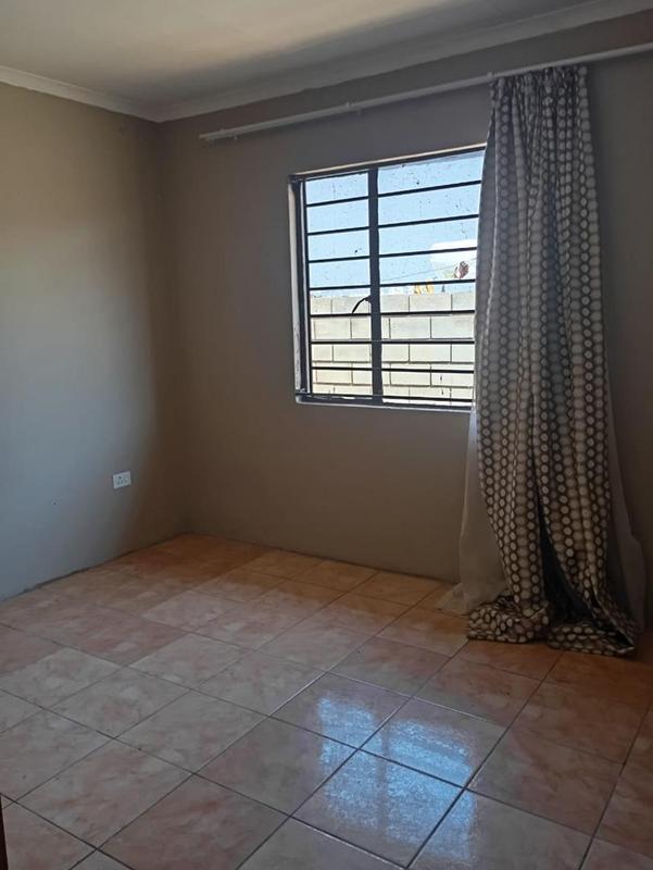 2 Bedroom Property for Sale in Protea Glen Gauteng