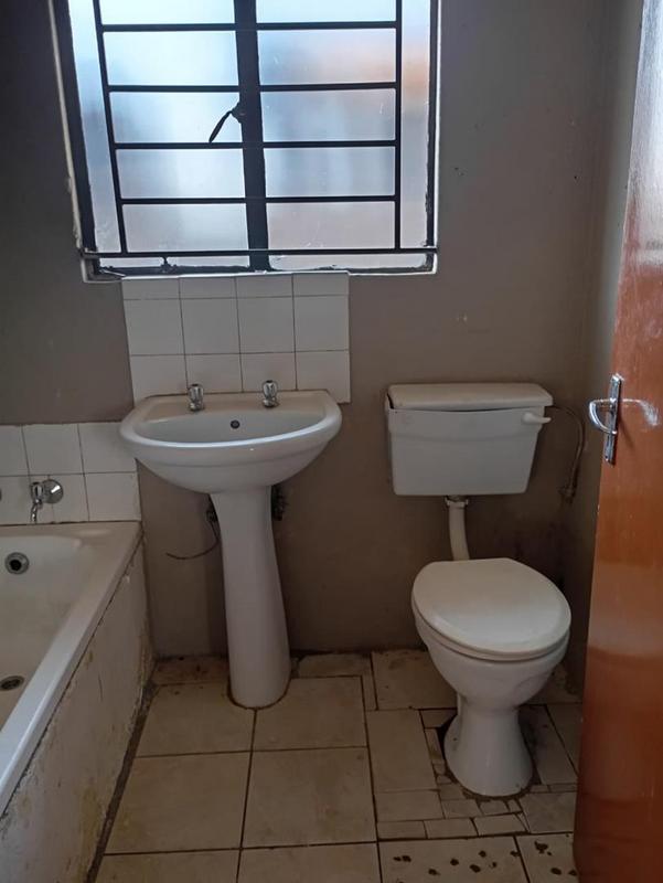 2 Bedroom Property for Sale in Protea Glen Gauteng