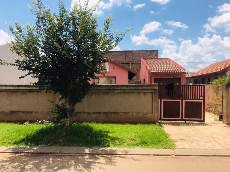 3 Bedroom Property for Sale in Protea Glen Gauteng