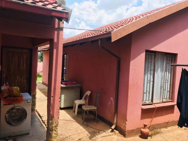 3 Bedroom Property for Sale in Protea Glen Gauteng