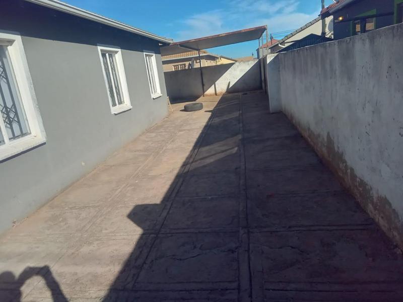 3 Bedroom Property for Sale in Protea Glen Gauteng