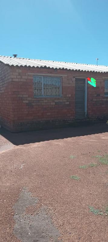 2 Bedroom Property for Sale in Zola Gauteng