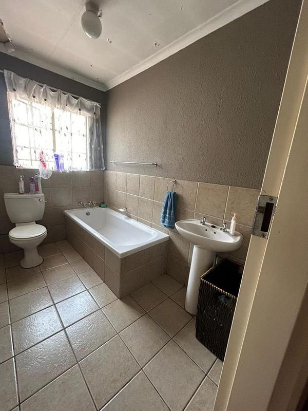 3 Bedroom Property for Sale in Olievenhoutbosch Gauteng