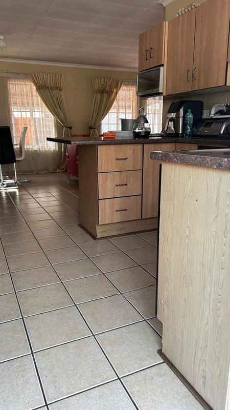 3 Bedroom Property for Sale in Olievenhoutbosch Gauteng