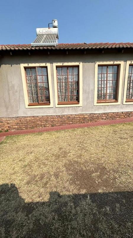 3 Bedroom Property for Sale in Olievenhoutbosch Gauteng