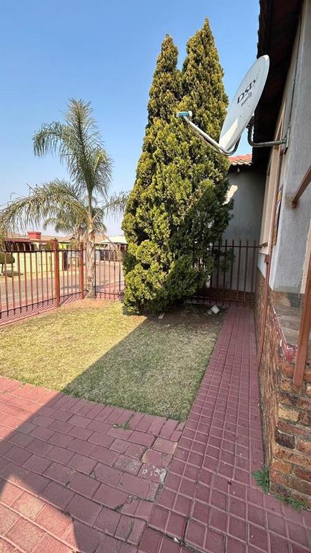 3 Bedroom Property for Sale in Olievenhoutbosch Gauteng