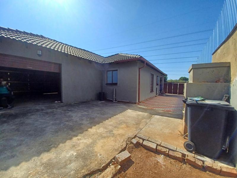 3 Bedroom Property for Sale in Elandspoort Gauteng