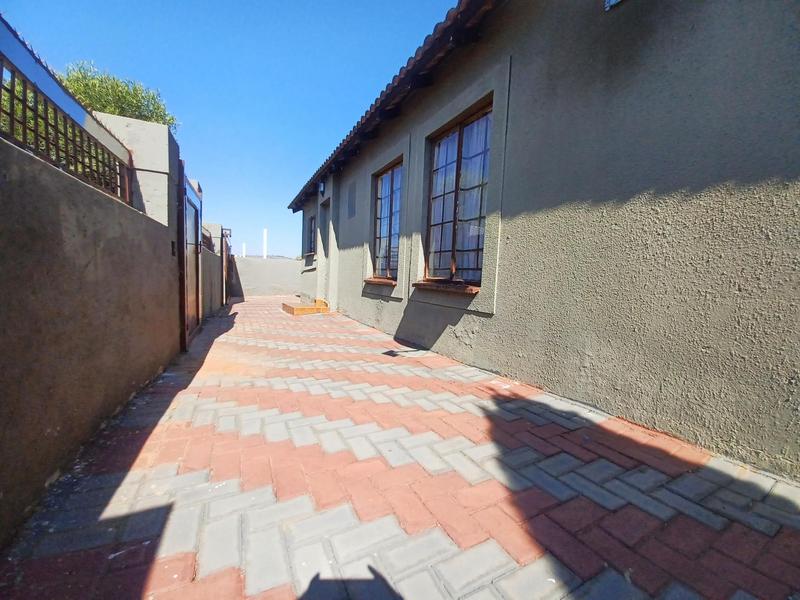 3 Bedroom Property for Sale in Elandspoort Gauteng