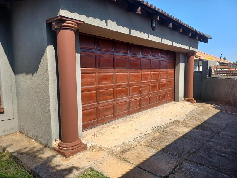 3 Bedroom Property for Sale in Elandspoort Gauteng