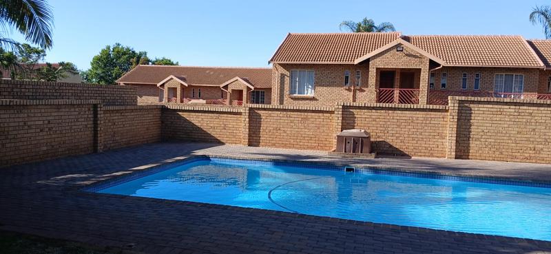 2 Bedroom Property for Sale in Faerie Glen Gauteng