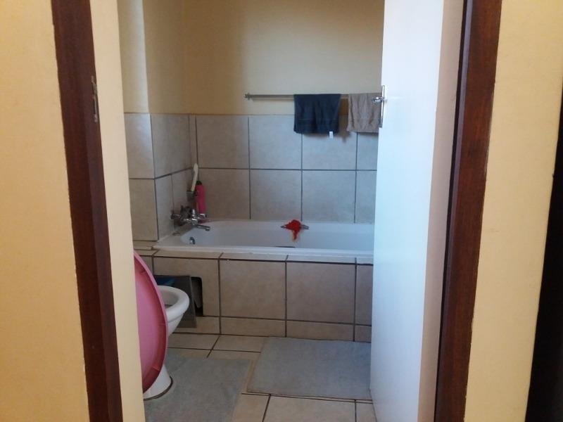 1 Bedroom Property for Sale in Lotus Gardens Gauteng