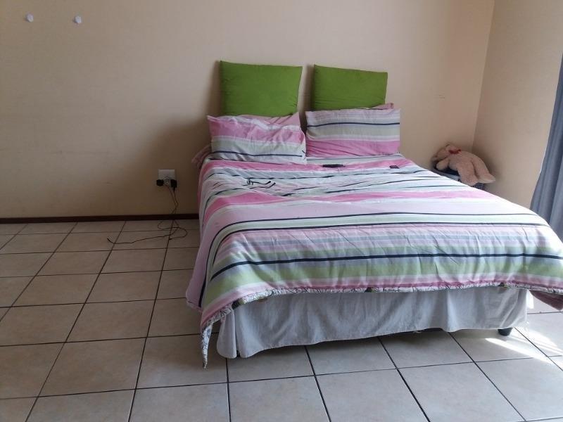 1 Bedroom Property for Sale in Lotus Gardens Gauteng