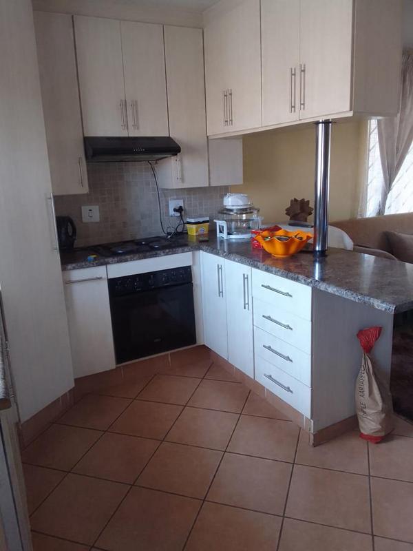 2 Bedroom Property for Sale in Lotus Gardens Gauteng