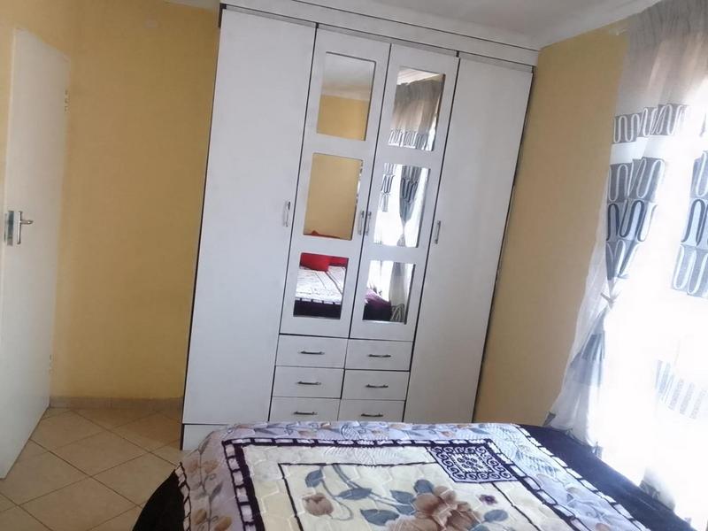 2 Bedroom Property for Sale in Lotus Gardens Gauteng