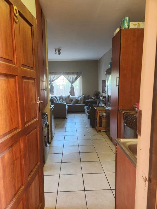 1 Bedroom Property for Sale in Lotus Gardens Gauteng