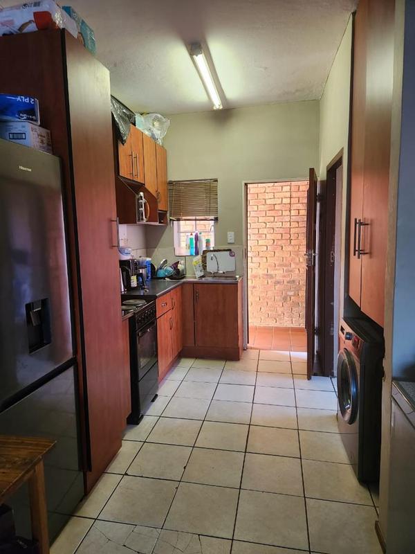 1 Bedroom Property for Sale in Lotus Gardens Gauteng