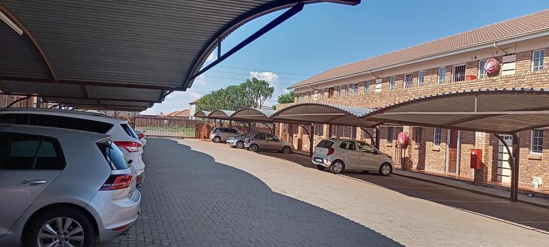 1 Bedroom Property for Sale in Lotus Gardens Gauteng