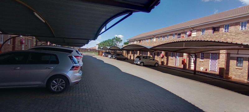 1 Bedroom Property for Sale in Lotus Gardens Gauteng