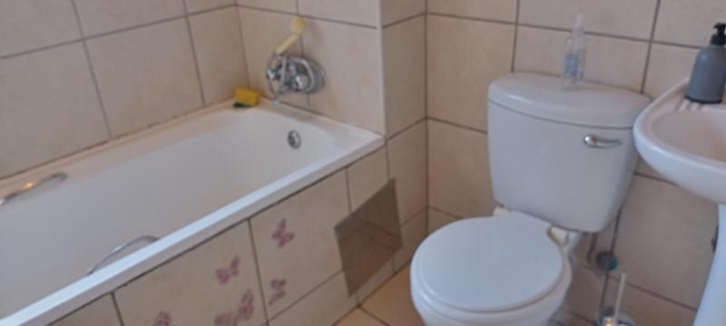 1 Bedroom Property for Sale in Lotus Gardens Gauteng