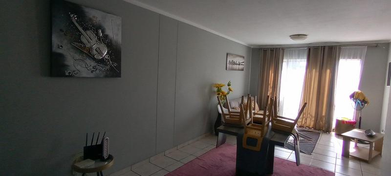 2 Bedroom Property for Sale in Menlyn Gauteng