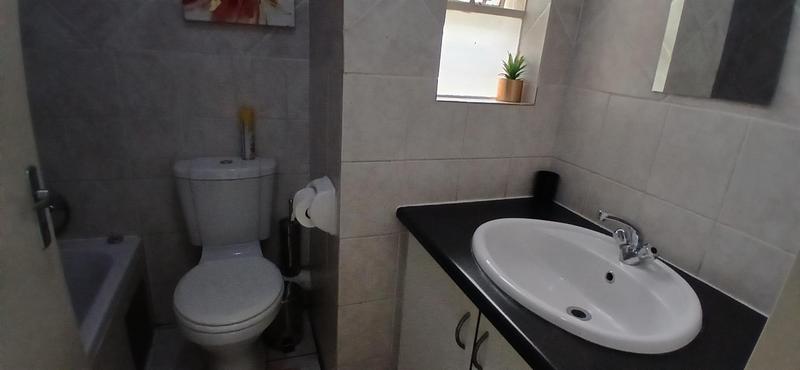 2 Bedroom Property for Sale in Menlyn Gauteng