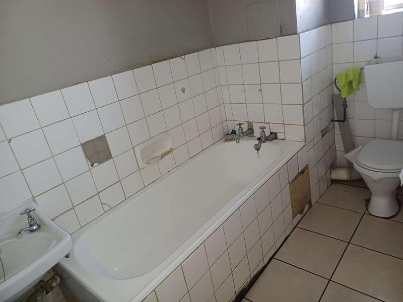 1 Bedroom Property for Sale in Sunnyside Gauteng