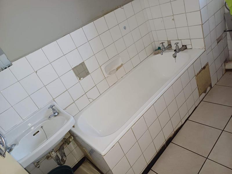 1 Bedroom Property for Sale in Sunnyside Gauteng