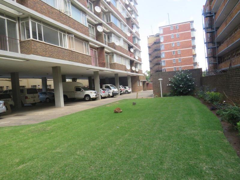 1 Bedroom Property for Sale in Sunnyside Gauteng