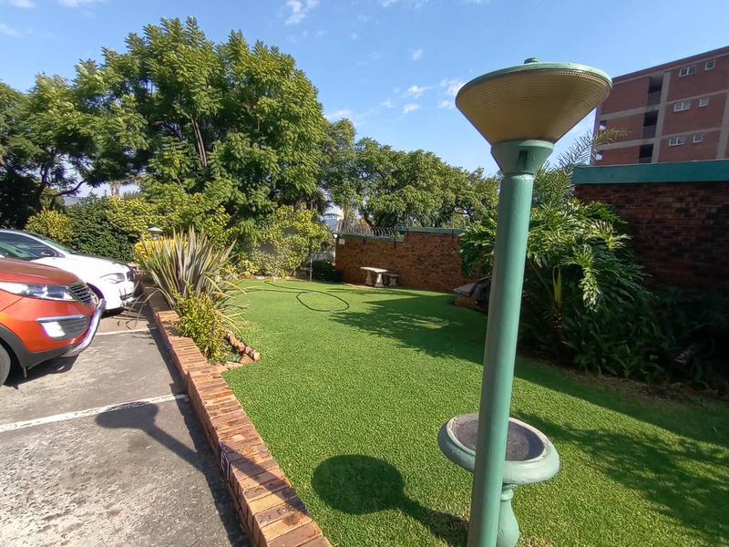 1 Bedroom Property for Sale in Wonderboom South Gauteng