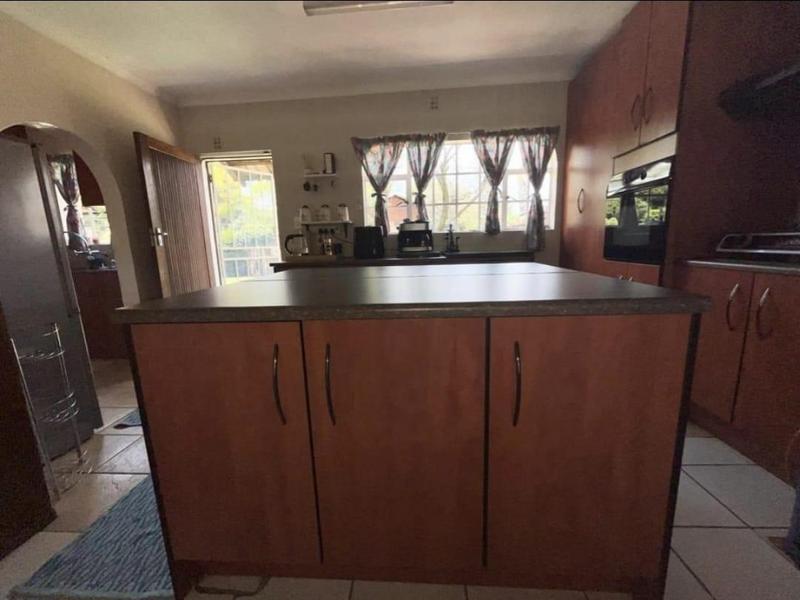 3 Bedroom Property for Sale in Green Hills Gauteng