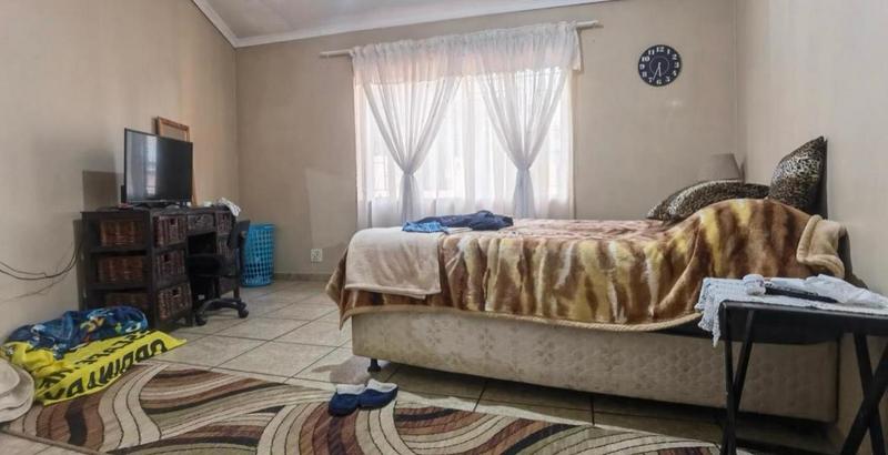 5 Bedroom Property for Sale in Danville Gauteng