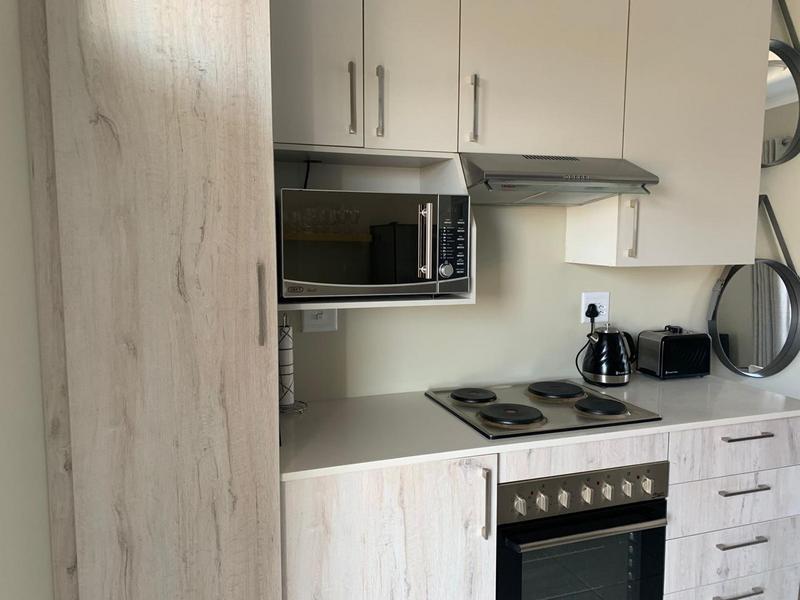 1 Bedroom Property for Sale in Grand Central Gauteng