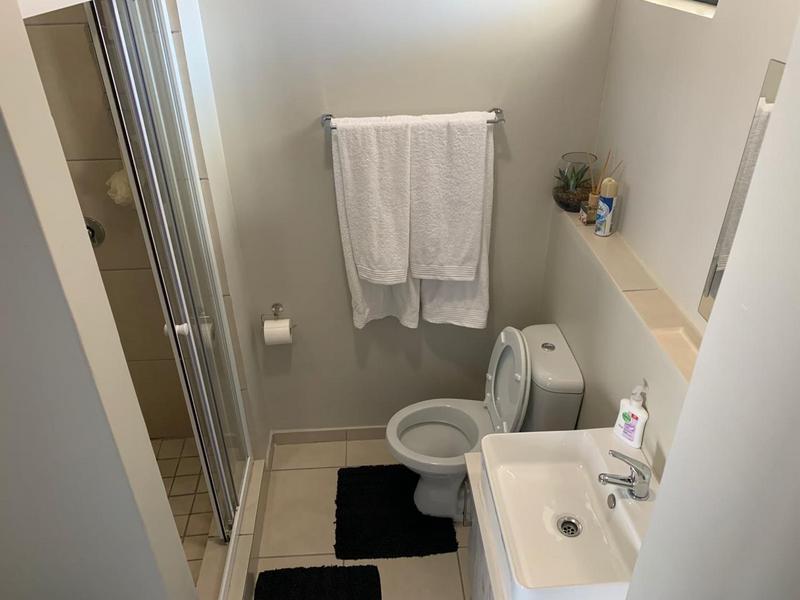 1 Bedroom Property for Sale in Grand Central Gauteng