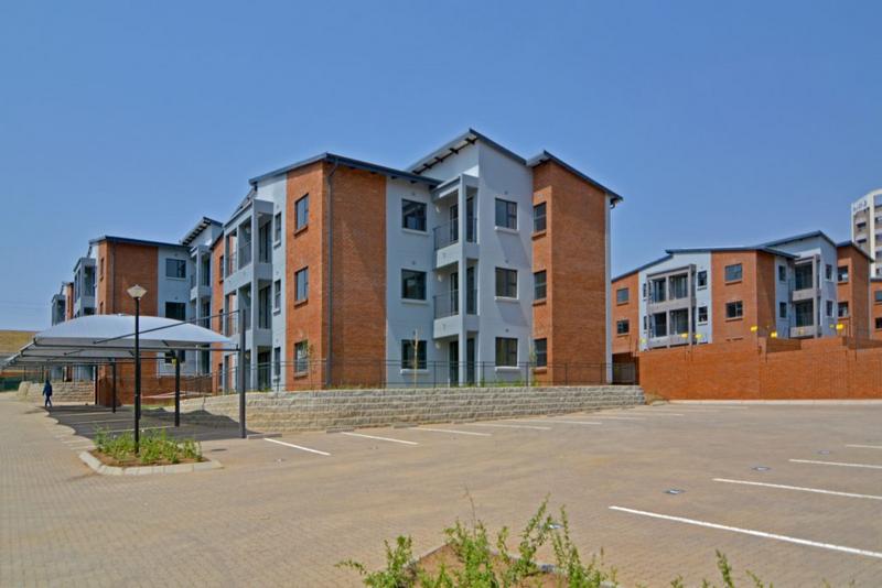 2 Bedroom Property for Sale in Grand Central Gauteng