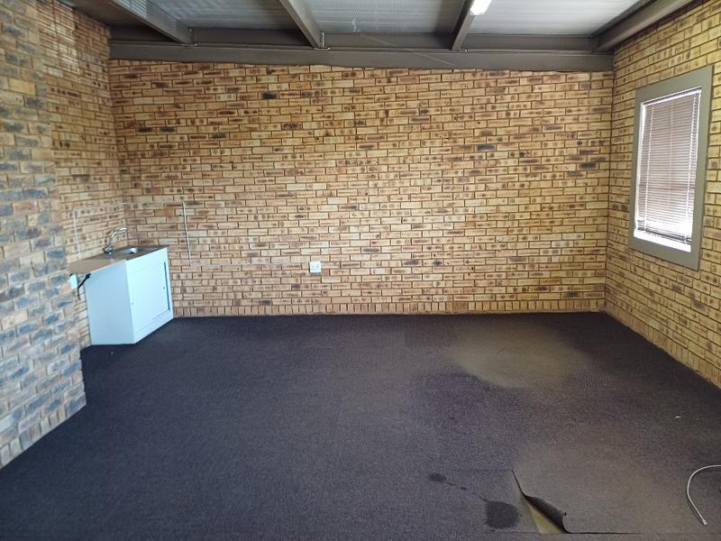 To Let commercial Property for Rent in Hennops Park Industrial Gauteng