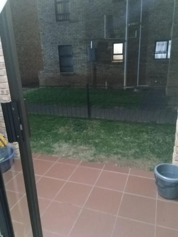 To Let 2 Bedroom Property for Rent in Groblerpark Gauteng