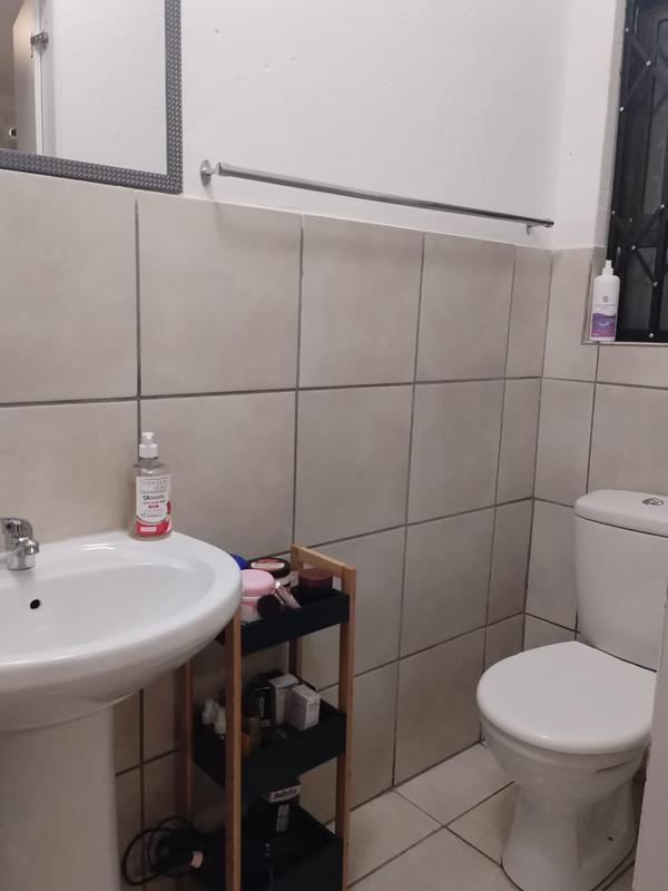 To Let 2 Bedroom Property for Rent in Groblerpark Gauteng