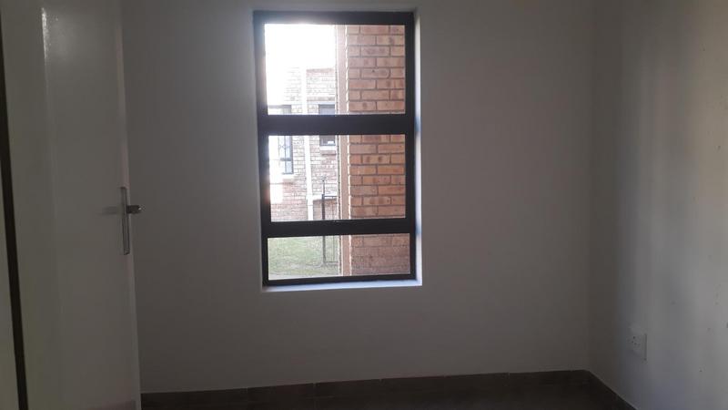 To Let 3 Bedroom Property for Rent in Groblerpark Gauteng