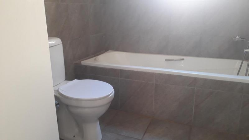 To Let 3 Bedroom Property for Rent in Groblerpark Gauteng