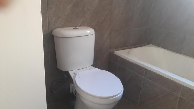 To Let 3 Bedroom Property for Rent in Groblerpark Gauteng