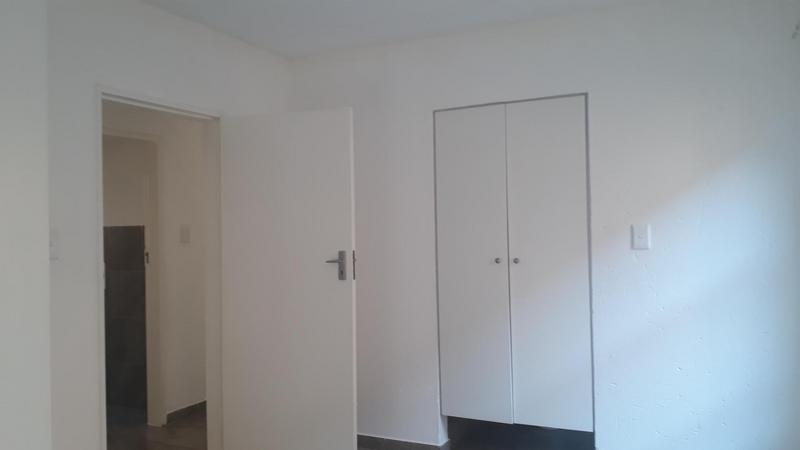 To Let 3 Bedroom Property for Rent in Groblerpark Gauteng