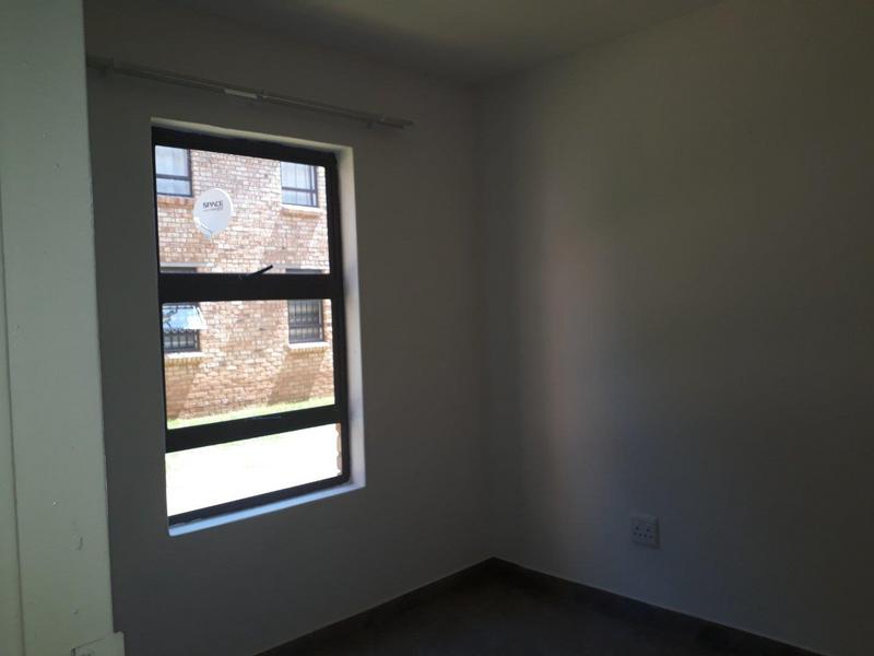 2 Bedroom Property for Sale in Groblerpark Gauteng