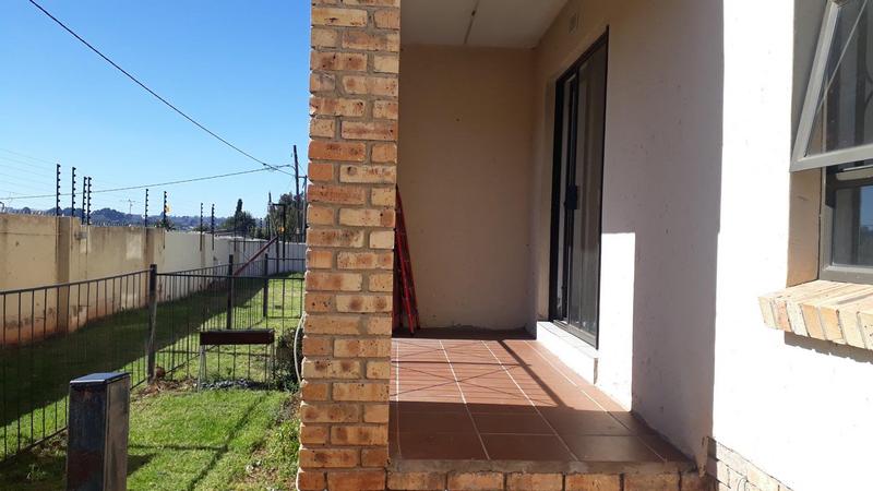 2 Bedroom Property for Sale in Lindhaven Gauteng